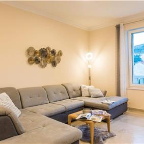 5 Bedroom Villa with Pool and Spa in Babin Kuk, Dubrovnik City, Sleeps 10-12